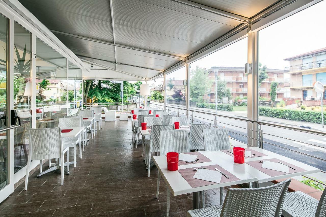 Hotel Vienna Lignano Sabbiadoro Exterior photo